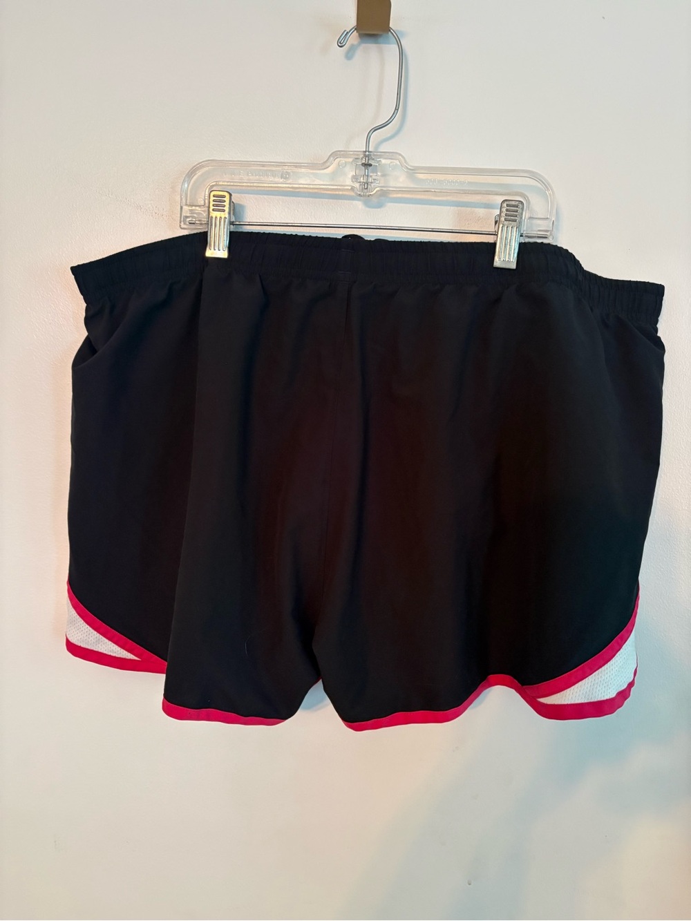 Underarmour athletic shorts - Picture 3 of 4